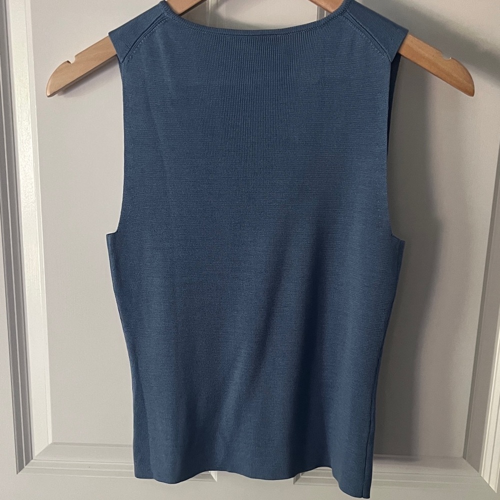 Ann Taylor Slate Blue 100% silk knit Camisole or shell sz medium - Picture 7 of 7